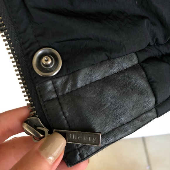 Theory Puffer Coat - Picture 6 of 7